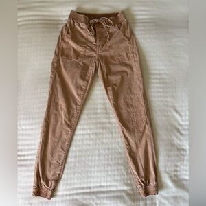 American Eagle Stretch Jegging Jogger Khaki Tan Women’s Size 4 Distressed Look